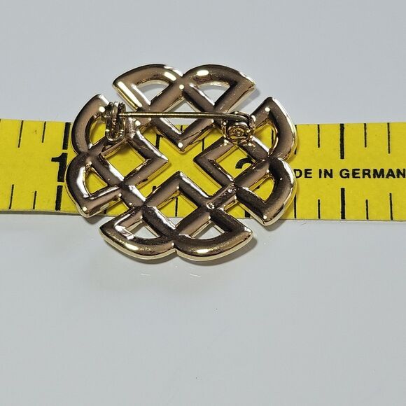 **Sale** Vintage Soldor Signed Gold Tone Circular Celtic Knot Brooch - Picture 5 of 9